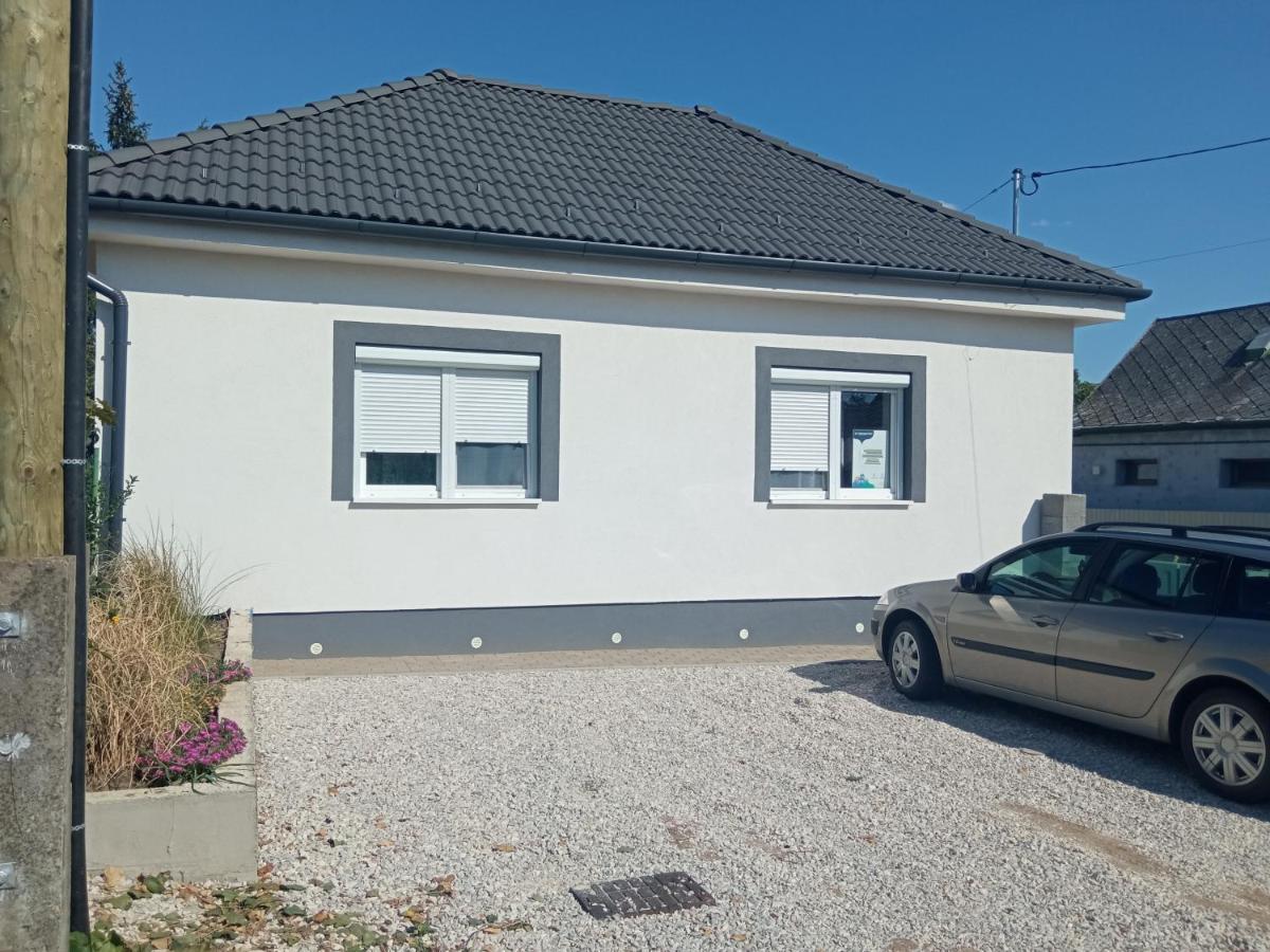 Kiss-Szollosi Vendeghaz II Lola Debrecen Exterior foto