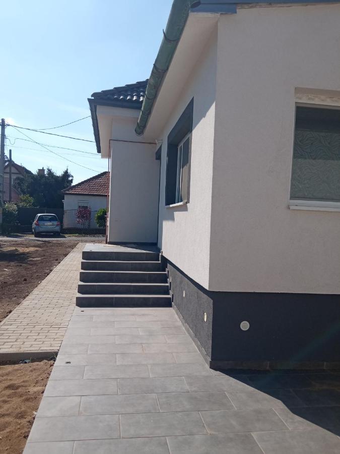 Kiss-Szollosi Vendeghaz II Lola Debrecen Exterior foto